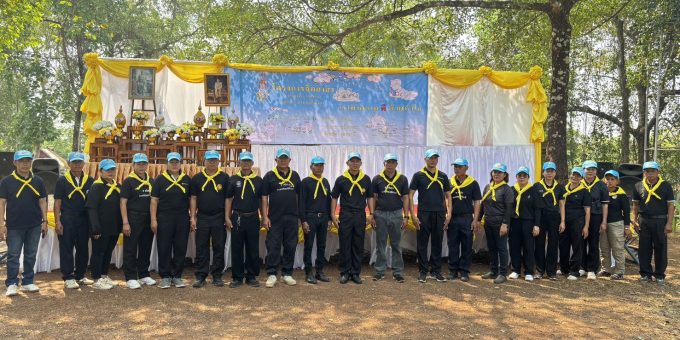 วันอังคาร ที่ 7 เมษายน 2569 เวลา 09.00 น. นายชัยณรงค์ สุระดะนัย นายอำเภอสร้างคอม เป็นประธานเปิดกิจกรรมจิตอาสาพัฒนา เราทำความดีด้วยหัวใจ โดยดำเนินการ ทำความสะอาด ตัดตกแต่งกิ่งไม้ และปรับภูมิทัศน์ เพื่อถวายเป็นพระราชกุศลและน้อมรำลึกในพระมหากรุณาธิคุณ เนื่องในวันคล้ายวันพระราชสมภพสมเด็จพระกนิษฐาธิราชเจ้า กรมสมเด็จพระเทพรัตนราชสุดาฯ สยามบรมราชกุมารี เพื่อสนองพระราชปณิธาน พระบาทสมเด็จพระเจ้าอยู่หัวที่พระราชทาน ประจำปีพุทธศักราช 2569 ณ ท่าแพอ่างน้ำพาน ตำบลนาสะอาด อำเภอสร้างคอม จังหวัดอุดรธานี โดยมีนายนพพล โพนพุฒ ปลัดองค์การบริหารส่วนตำบลนาสะอาด พร้อมด้วยข้าราชการพนักงาน องค์การบริหารส่วนตำบลนาสะอาด ผู้นำชุมชน ประชาชนจิตอาสาอำเภอสร้างคอม เข้าร่วมกิจกรรมจิตอาสาในครั้งนี้